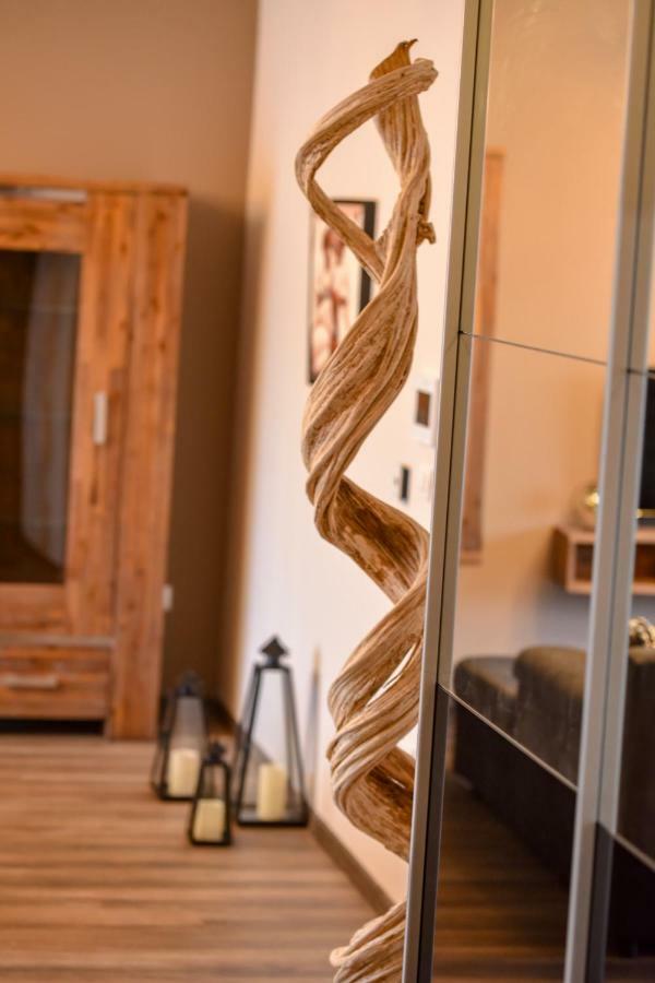 Wood Central Apartment Temesvár Kültér fotó